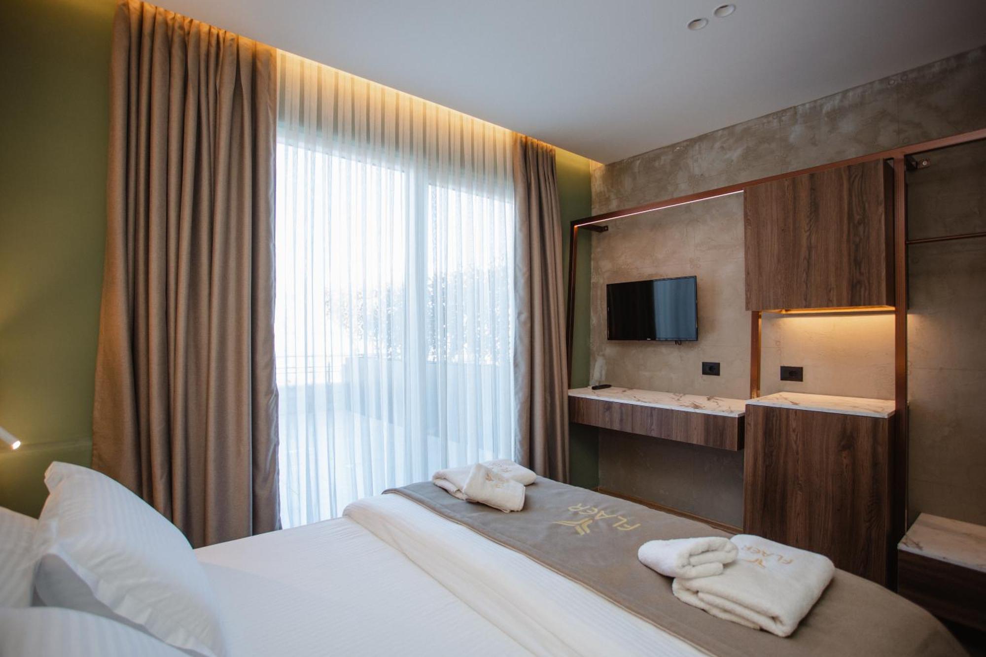 Hotel Flaer Shkoder Luaran gambar
